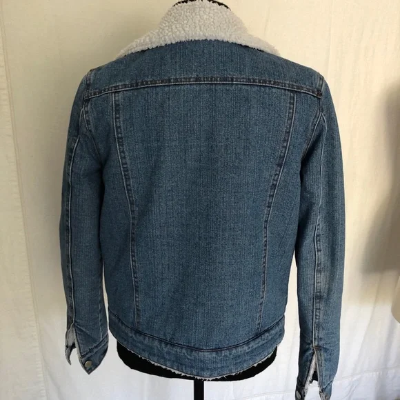 Honey Punch jean jacket with Sherpa interior size S - Picture 5 of 9